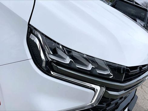 Used 2021 Chevrolet Tahoe Z71 w/ Rear Media and Nav Package image 27