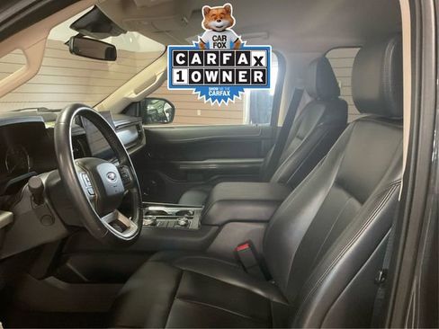 Used 2023 Ford Expedition Max XLT image 9