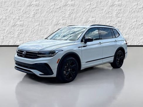 Used 2024 Volkswagen Tiguan SE R-Line FWD image 7