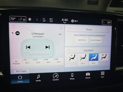 Used 2022 Chrysler Pacifica Touring-L FWD image 17