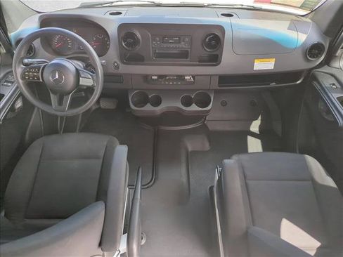 Used 2023 Mercedes-Benz Sprinter 2500 image 18