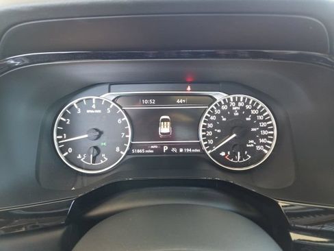 Used 2022 Nissan Pathfinder SL AWD/4WD image 22