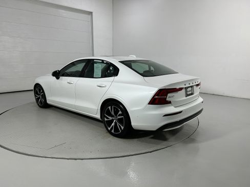 Used 2024 Volvo S60 B5 Plus image 19