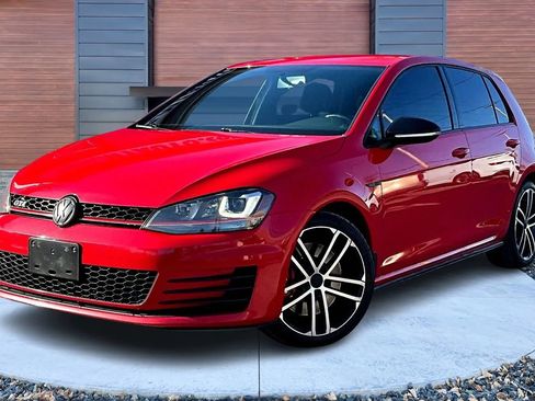 Used 2017 Volkswagen GTI Sport image 11
