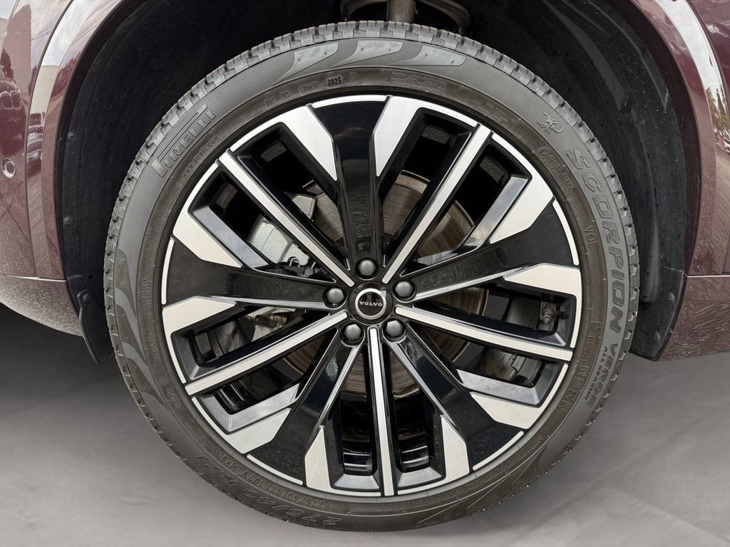 Used 2026 Volvo XC90 B6 Ultra w/ Protection Package AWD/4WD image 14