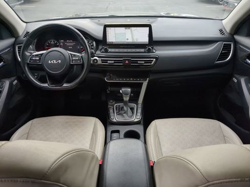 Used 2023 Kia Seltos SX image 28