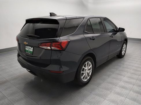 Used 2022 Chevrolet Equinox LS w/ LS Convenience Package FWD image 9