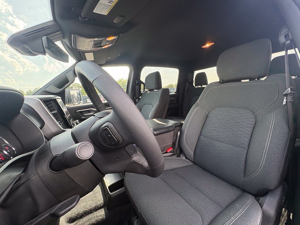 Used 2025 RAM 1500 Big Horn AWD/4WD image 13