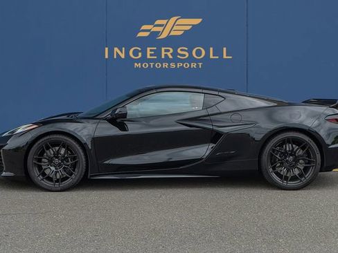 Used 2024 Chevrolet Corvette Z06 image 4