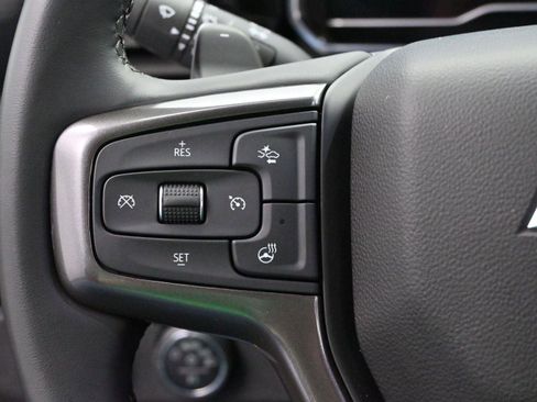 Used 2023 Chevrolet Silverado 1500 ZR2 w/ Technology Package image 18