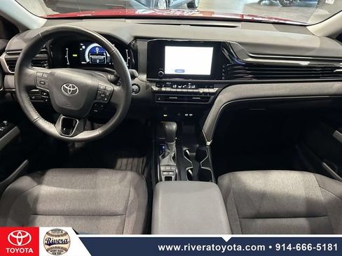Used 2025 Toyota Camry LE w/ Convenience Package FWD image 16