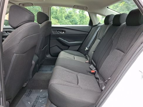 Used 2023 Honda Accord EX image 10