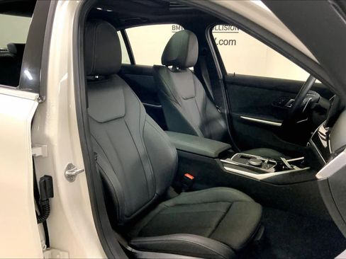 Used 2024 BMW 330i xDrive Sedan w/ Convenience Package AWD/4WD image 8