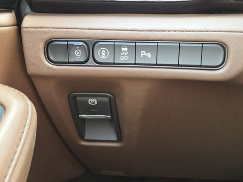 Used 2023 Acura MDX SH-AWD w/ Technology Package image 13