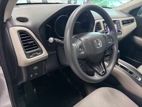 Used 2019 Honda HR-V LX image 15