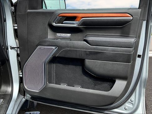 Used 2023 GMC Sierra 1500 Denali w/ Denali Reserve Package image 20