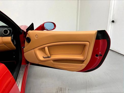 Used 2013 Ferrari California RWD image 17