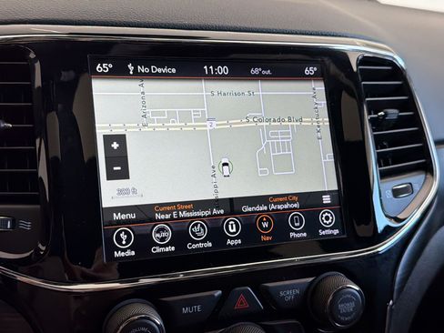 Used 2021 Jeep Grand Cherokee Laredo X AWD/4WD image 19