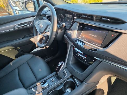 Used 2024 Cadillac XT5 Luxury image 28