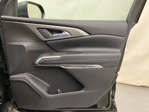 New 2026 Chevrolet Traverse LT w/ LPO, Floor Liner Package image 11