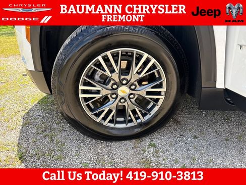 Used 2024 Chevrolet Traverse LT FWD image 27