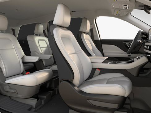 New 2026 Lincoln Aviator AWD w/ Jet Appearance Package image 14