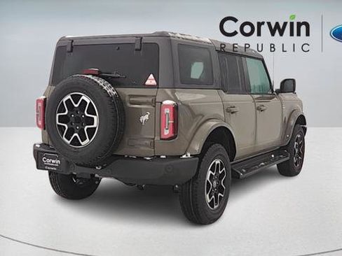 New 2025 Ford Bronco Outer Banks image 7