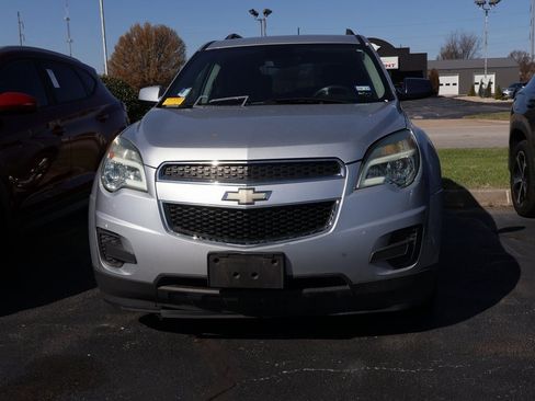 Used 2014 Chevrolet Equinox LT w/ Driver Convenience Package image 9