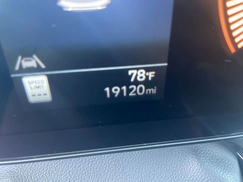 Used 2025 Hyundai Kona SEL image 40