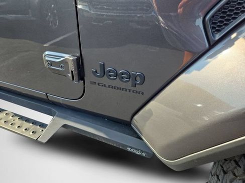 Used 2023 Jeep Gladiator Sport AWD/4WD image 41