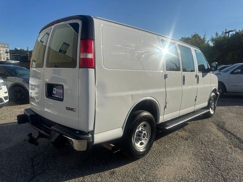 Used 2019 GMC Savana 2500 w/ Driver Convenience Package RWD image 30