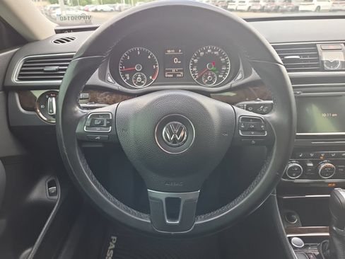 Used 2014 Volkswagen Passat TDI SEL Premium FWD image 22