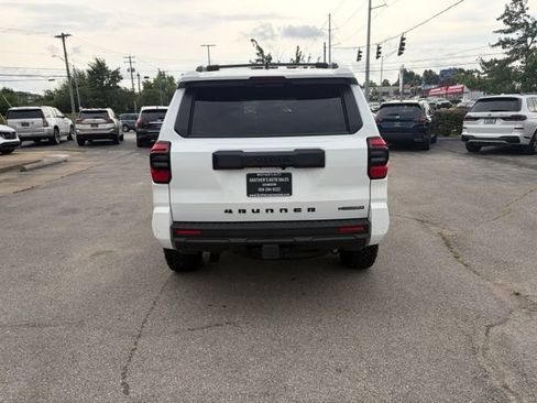 Used 2025 Toyota 4Runner 4WD image 6