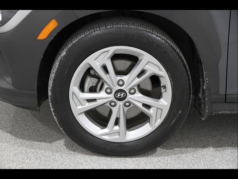 Used 2023 Hyundai Kona SEL AWD/4WD image 22