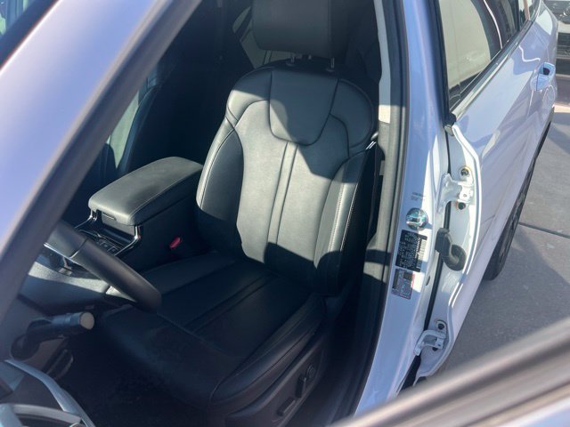 Used 2025 Kia Sorento SX FWD image 16
