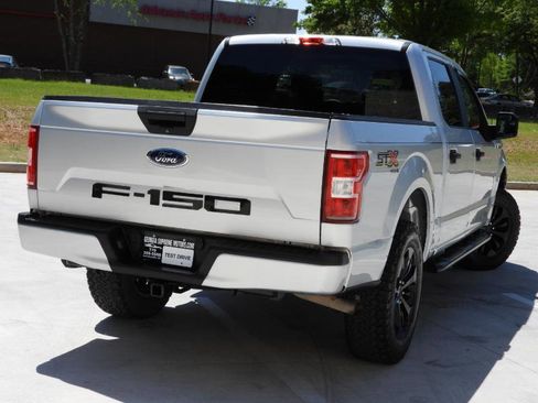 Used 2018 Ford F150 FX4 w/ Equipment Group 101A Mid AWD/4WD image 8