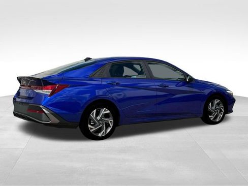 New 2025 Hyundai Elantra Sport image 8