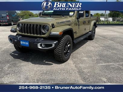 New 2026 Jeep Gladiator Sport