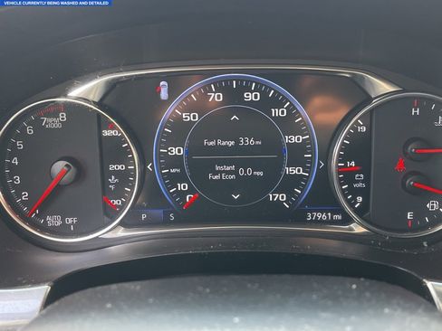 Used 2023 Chevrolet Traverse Premier image 7