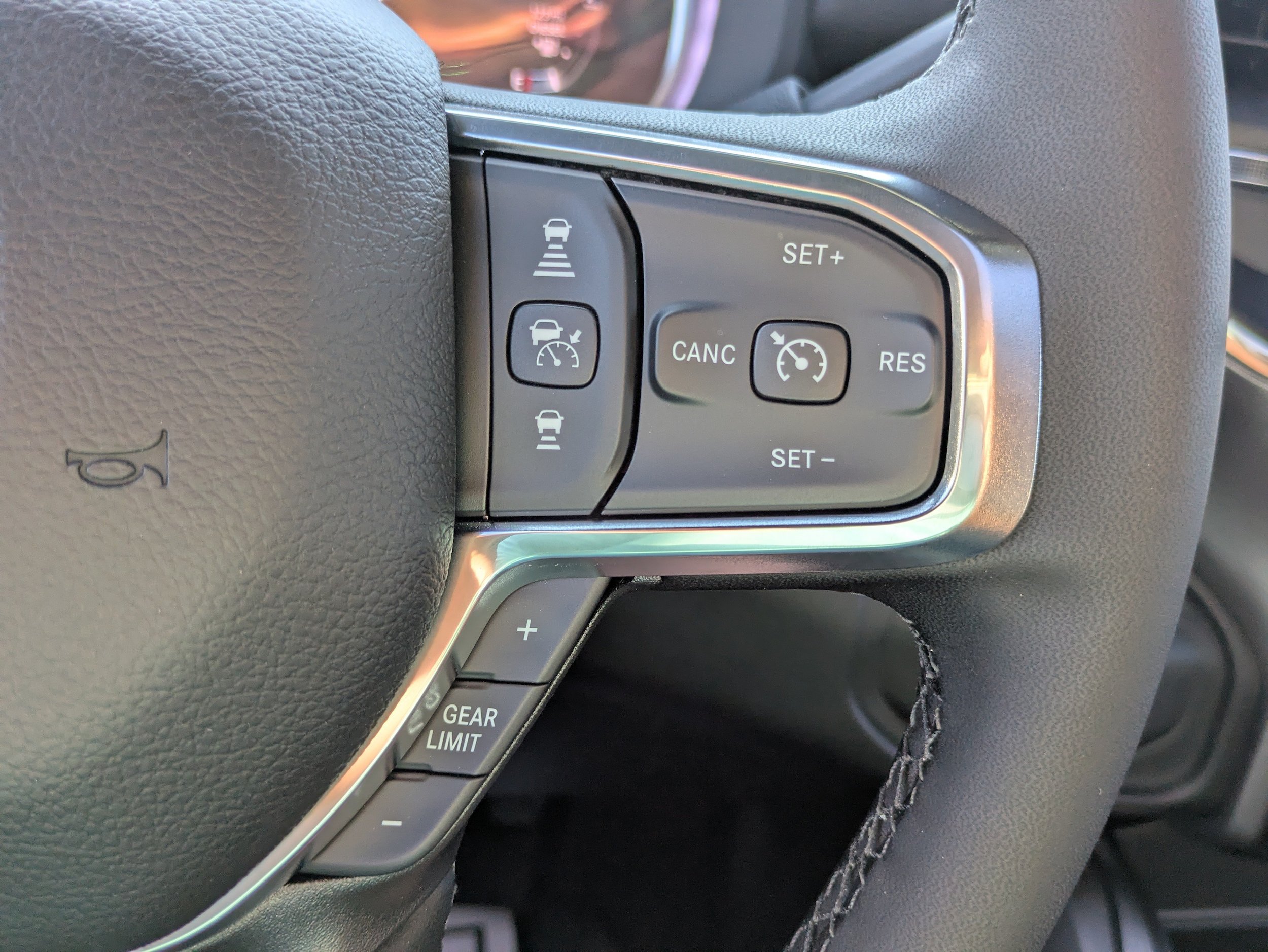 New 2027 RAM 3500 Laramie AWD/4WD image 17