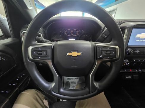 Used 2020 Chevrolet Silverado 1500 LT AWD/4WD image 16