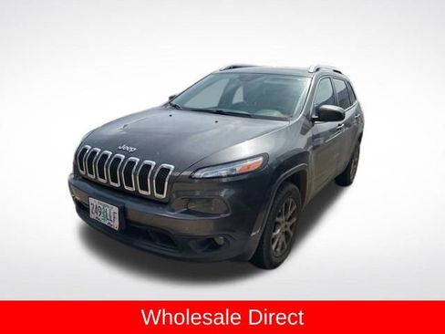 Used 2015 Jeep Cherokee Latitude w/ Cold Weather Group image 4