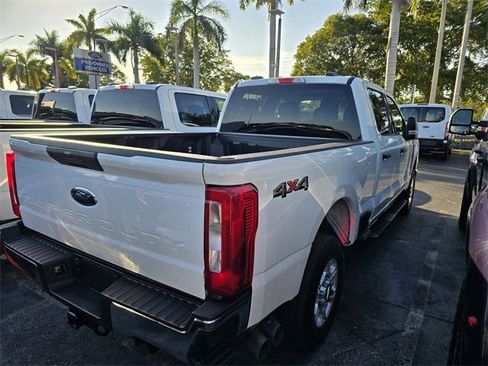 Used 2025 Ford F250 XLT image 3