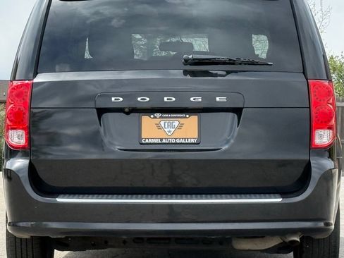Used 2016 Dodge Grand Caravan SE w/ Quick Order Package 29E SE FWD image 4