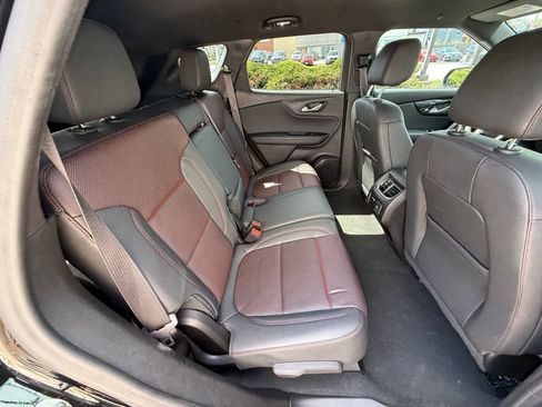 Used 2025 Chevrolet Blazer RS FWD image 34
