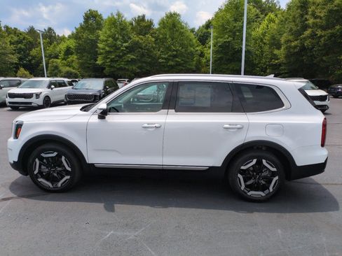Used 2023 Kia Telluride S w/ S Sunroof Package FWD image 4