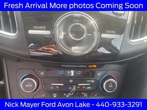 Used 2018 Ford Focus SEL w/ Cold Weather Package FWD image 18