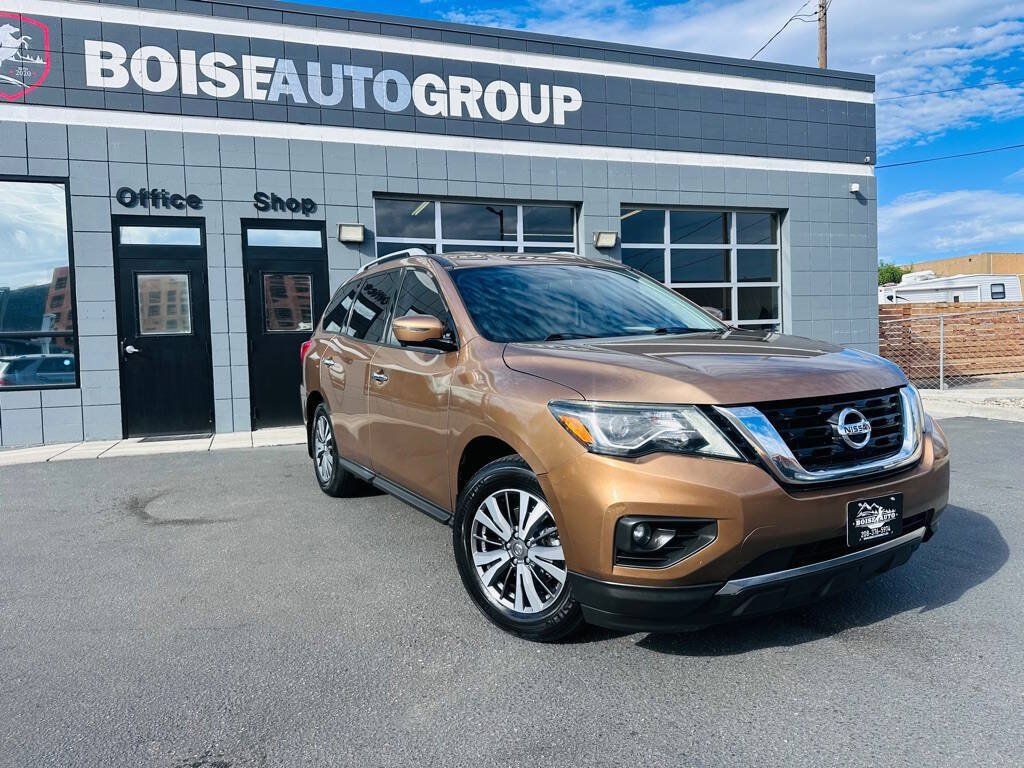 Used 2017 Nissan Pathfinder SL w/ SL Tech Package AWD/4WD image 1