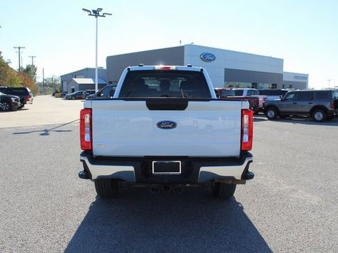 Used 2024 Ford F250 XLT w/ FX4 Off-Road Package image 10