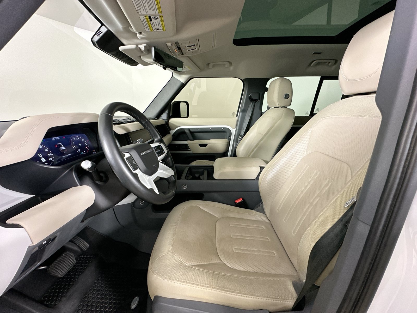 Used 2020 Land Rover Defender 110 SE AWD/4WD image 32